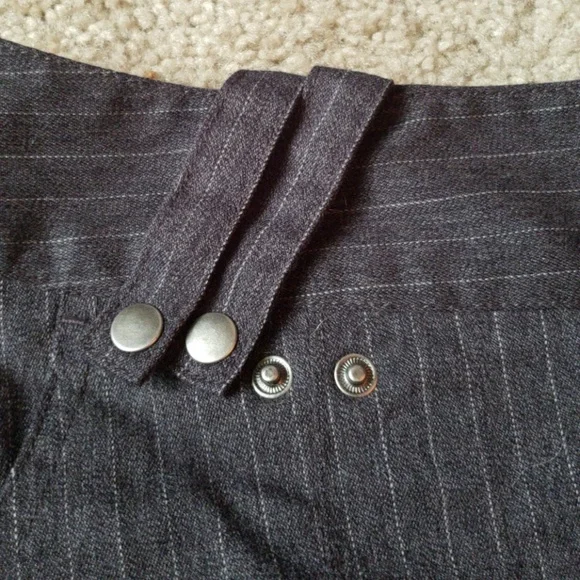 American Rag Grey Mini Skirt Size 9 - Picture 3 of 4